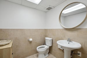 10472857