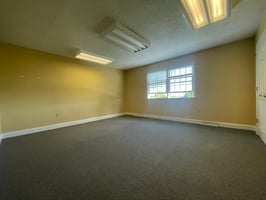 10533917