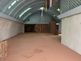 10477900