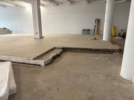 10497749