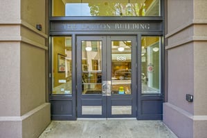 10537471