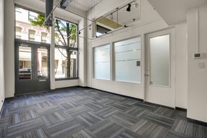 10537480