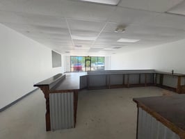 10558761