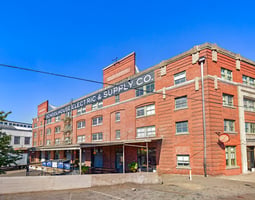 10585489