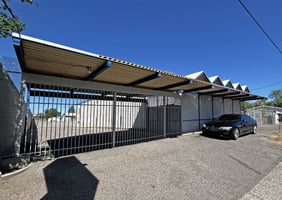 10595077