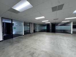 10600652