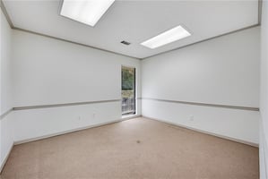 10607733