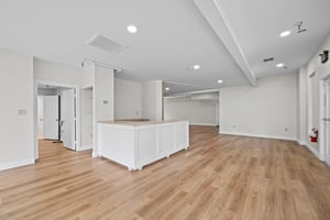 10616539