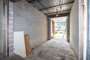 10670944