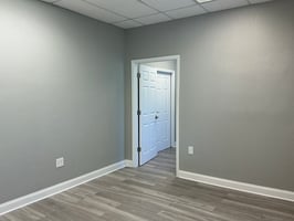 10702542