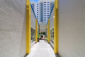 10732670