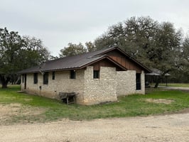 10832562