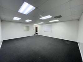 10896519